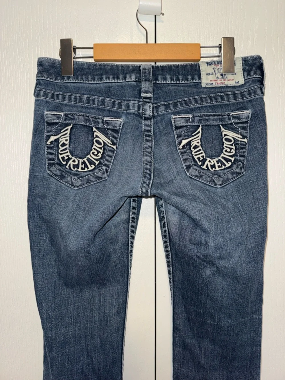 True Religion Billie Straight Embroidered Pockets Jeans - Picture 8 of 16